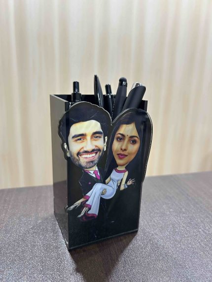 Caricature Pen stand